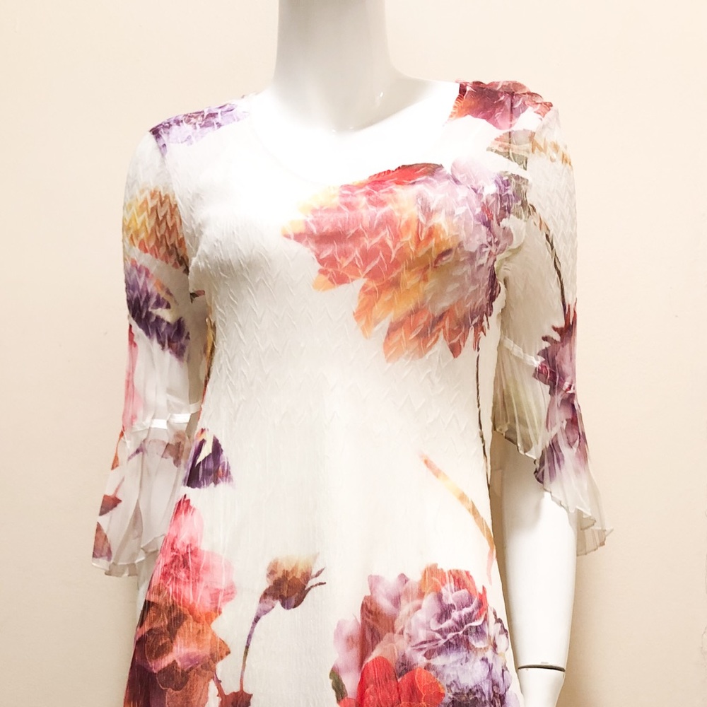 KOMAROV Bell Sleeve Dress‼️👗🙌